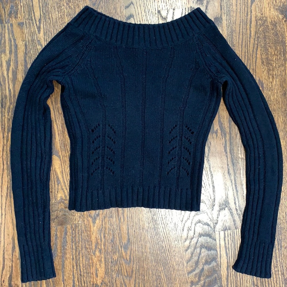 Express sz s black boat neck sweater
